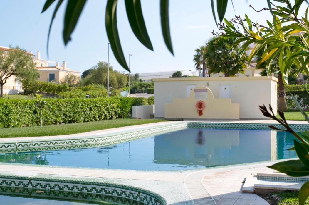 Pool And Garden Village-Near Beach アルブフェイラ エクステリア 写真